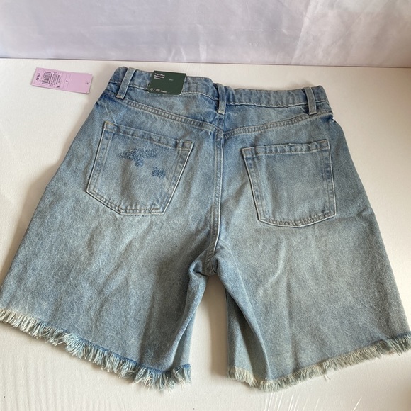 Wild Fable High Rise Distressed Bermuda Shorts Size 6 - Picture 2 of 12